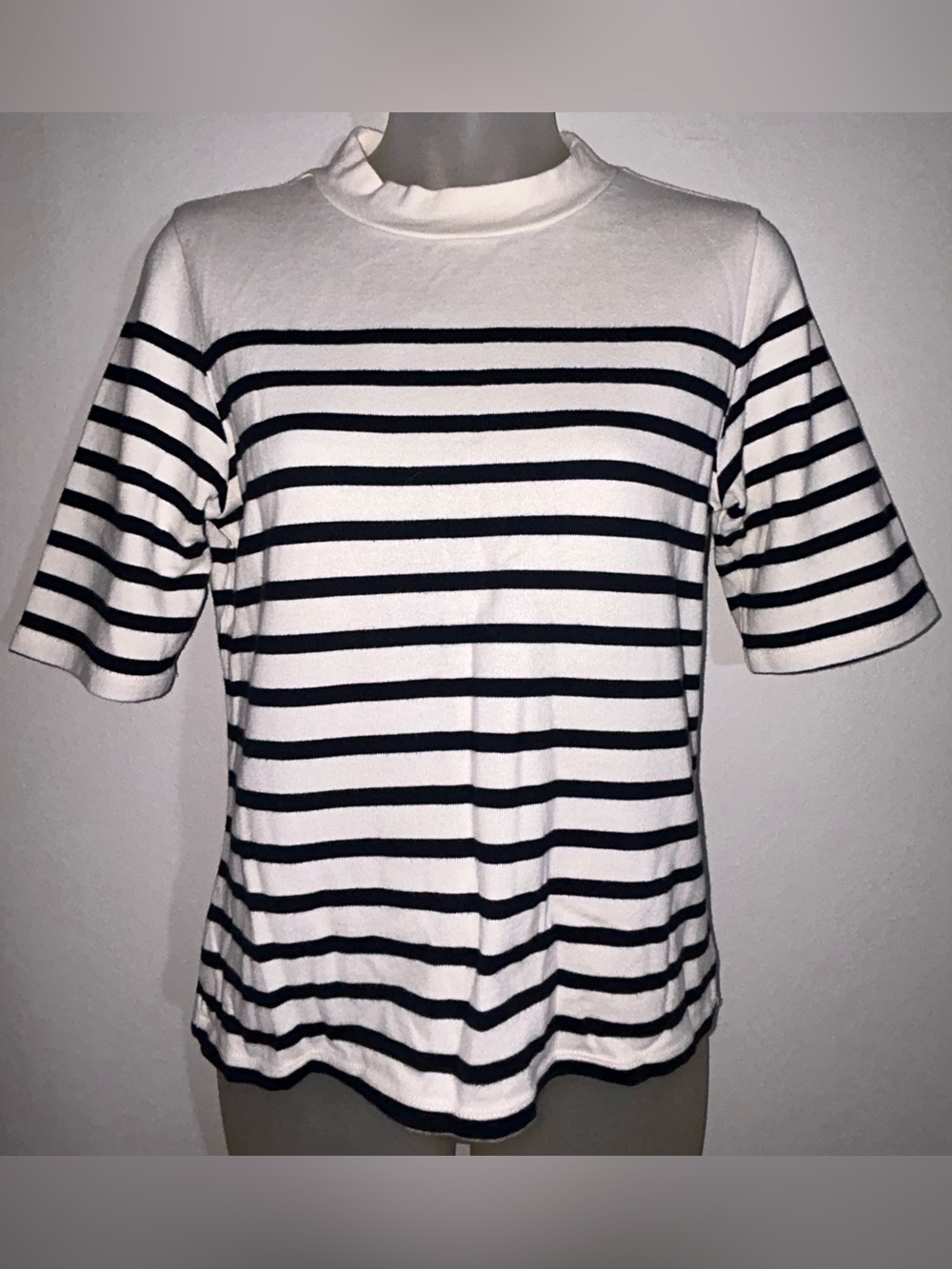 FRAME Striped Mock Neck Top Womens M White Navy Blue Coastal Knit Shirt